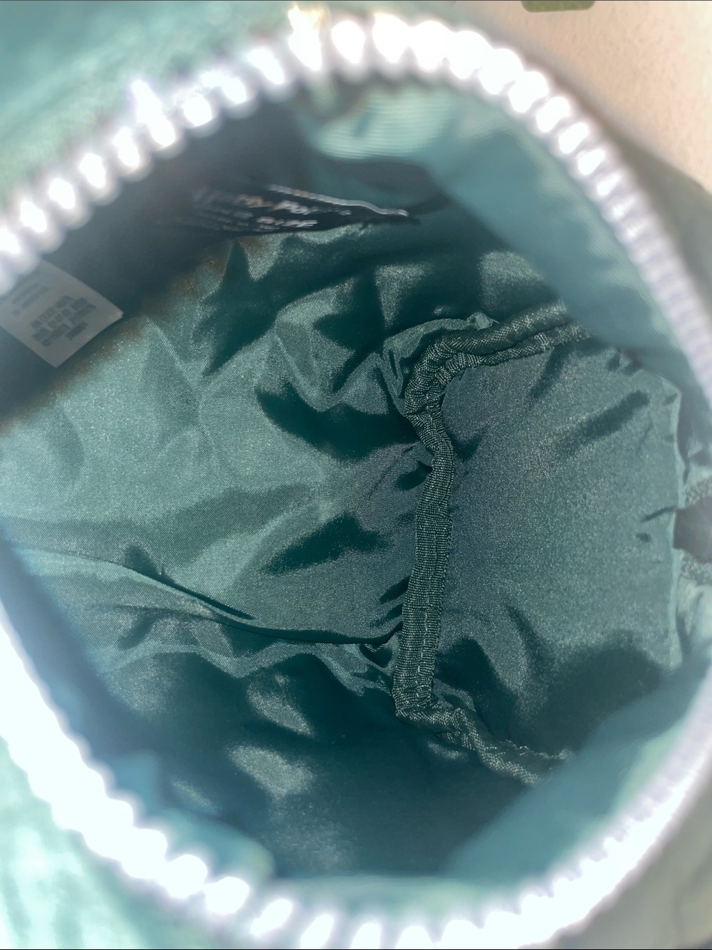 Warner Bros. Slytherin Quilted Emerald Green Velvet Cosmetic Bag - Picture 5 of 5